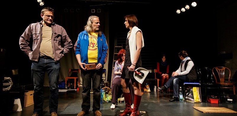 ARGE theater: theater WeGe - "hausen"