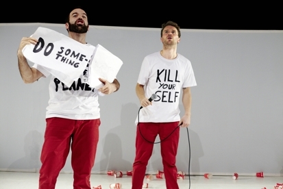 TRASHedy (10+) - 17. internationales SZENE BUNTE WÄHNE Tanzfestival für ein junges Publikum