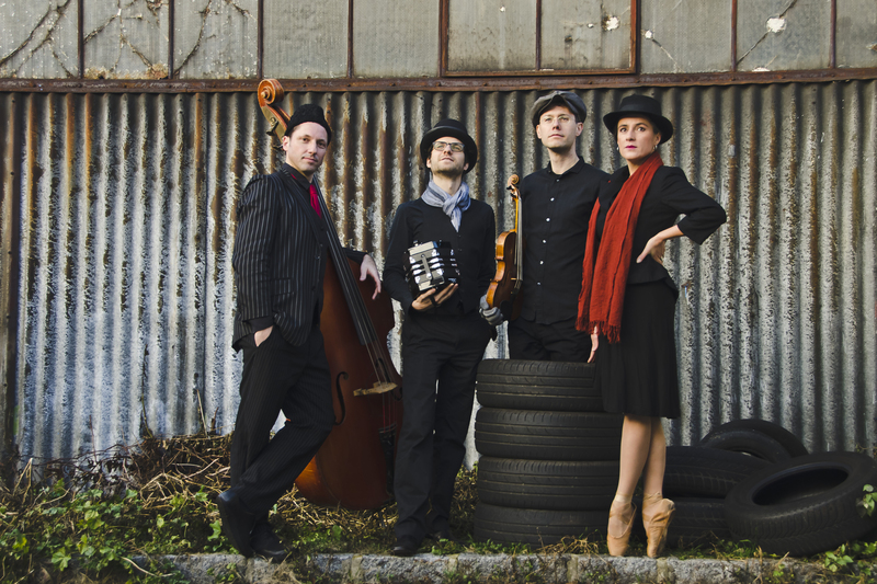 Mercedes Echerer & Folksmilch: Wellentanz