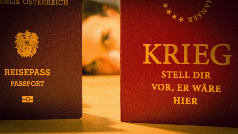 KRIEG. STELL DIR VOR, ER WÄRE HIER.