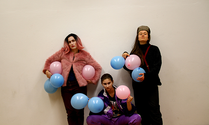 Masken und Fassaden. Ein Genderparcours (13+)